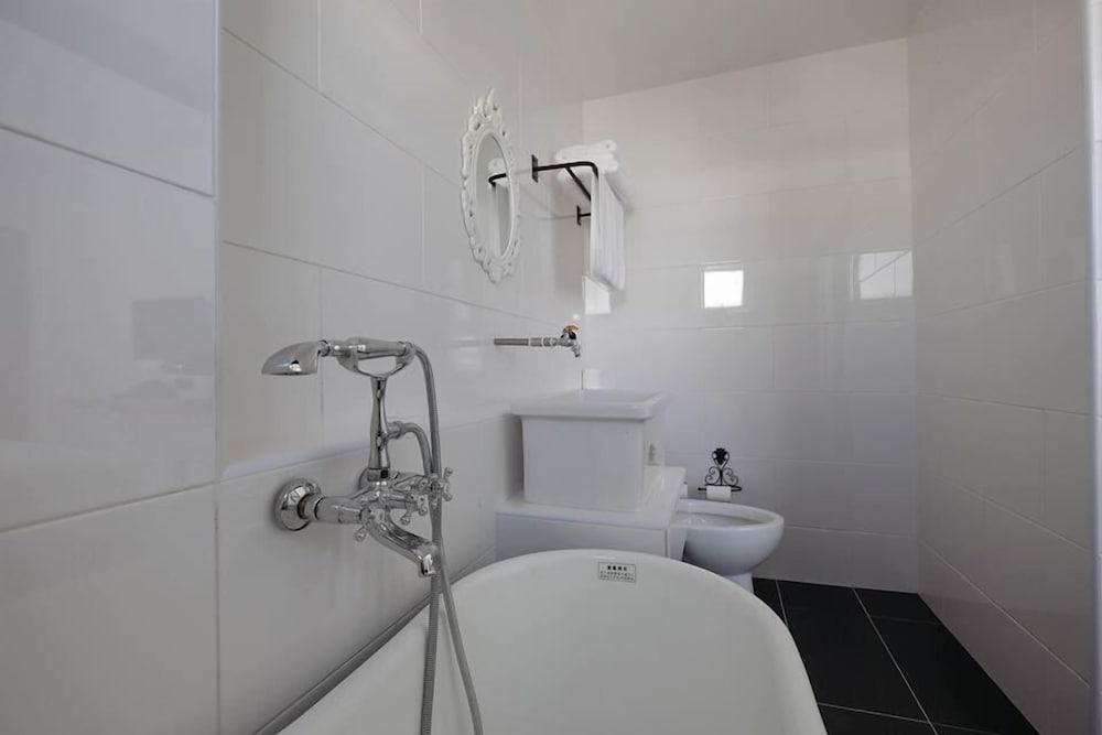 White Loft Hotel Malacca Екстериор снимка