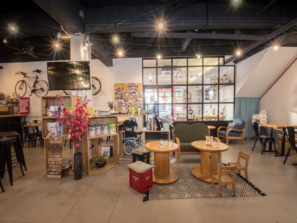 White Loft Hotel Malacca Екстериор снимка