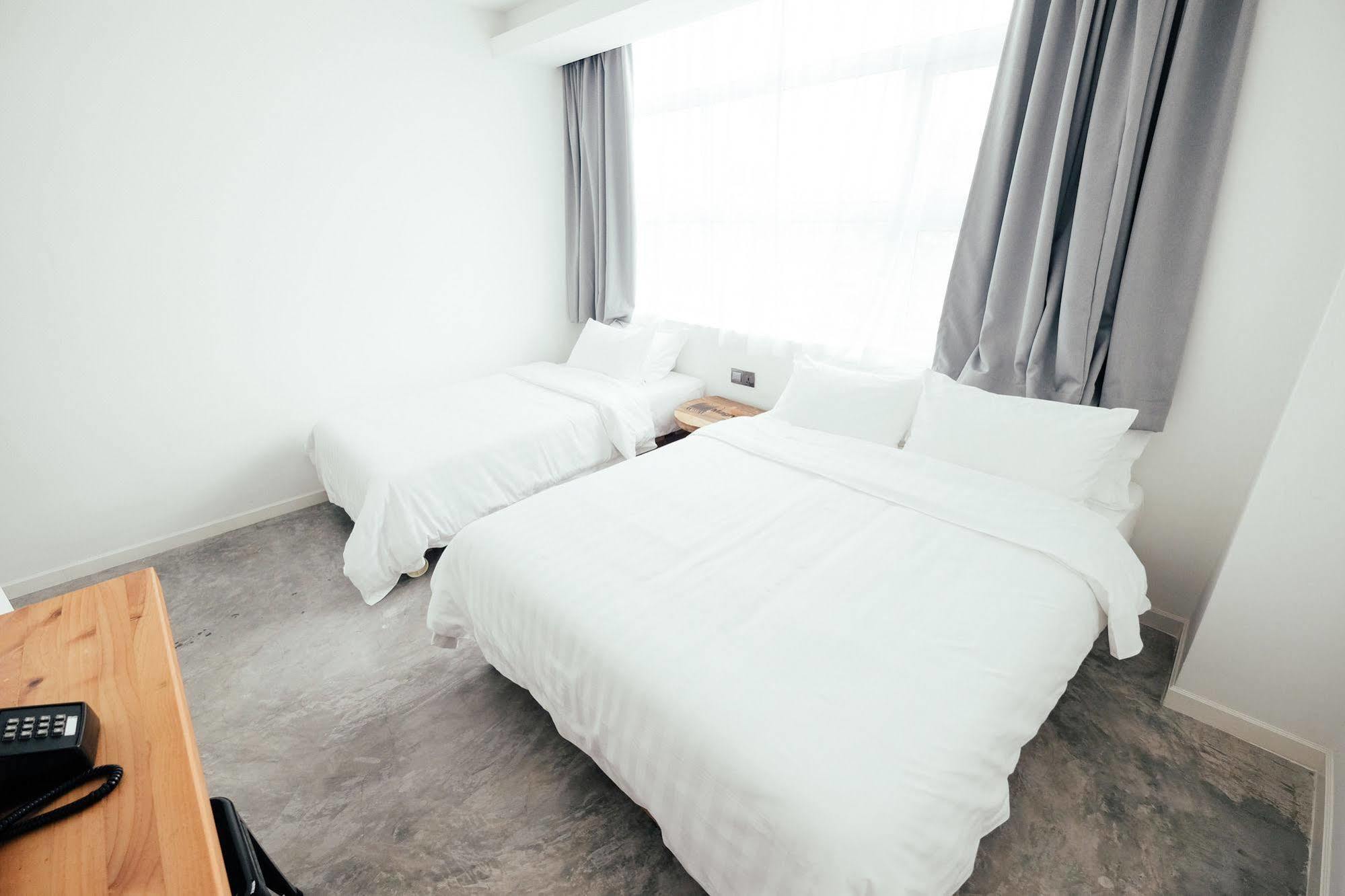 White Loft Hotel Malacca Екстериор снимка