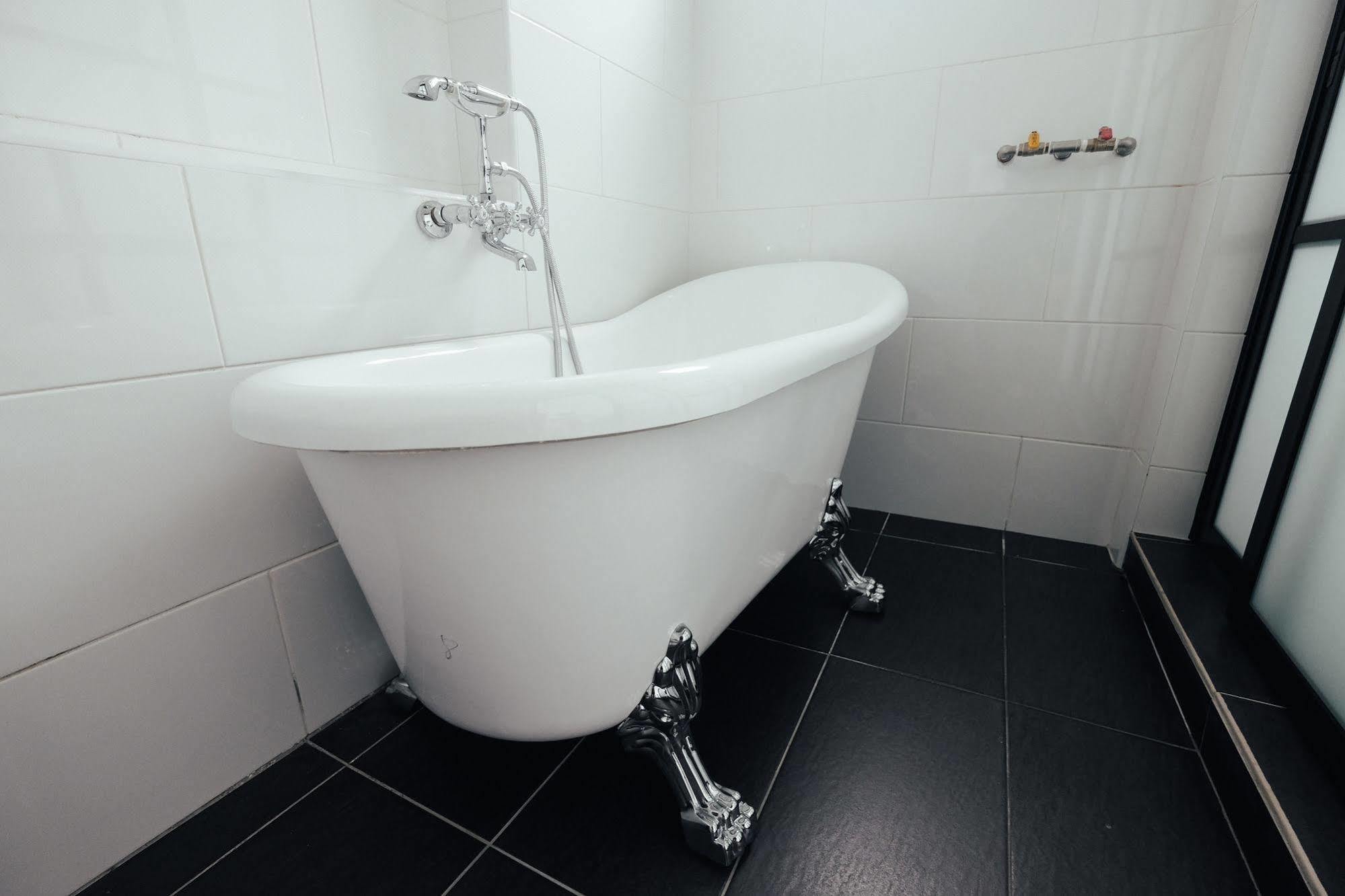 White Loft Hotel Malacca Екстериор снимка