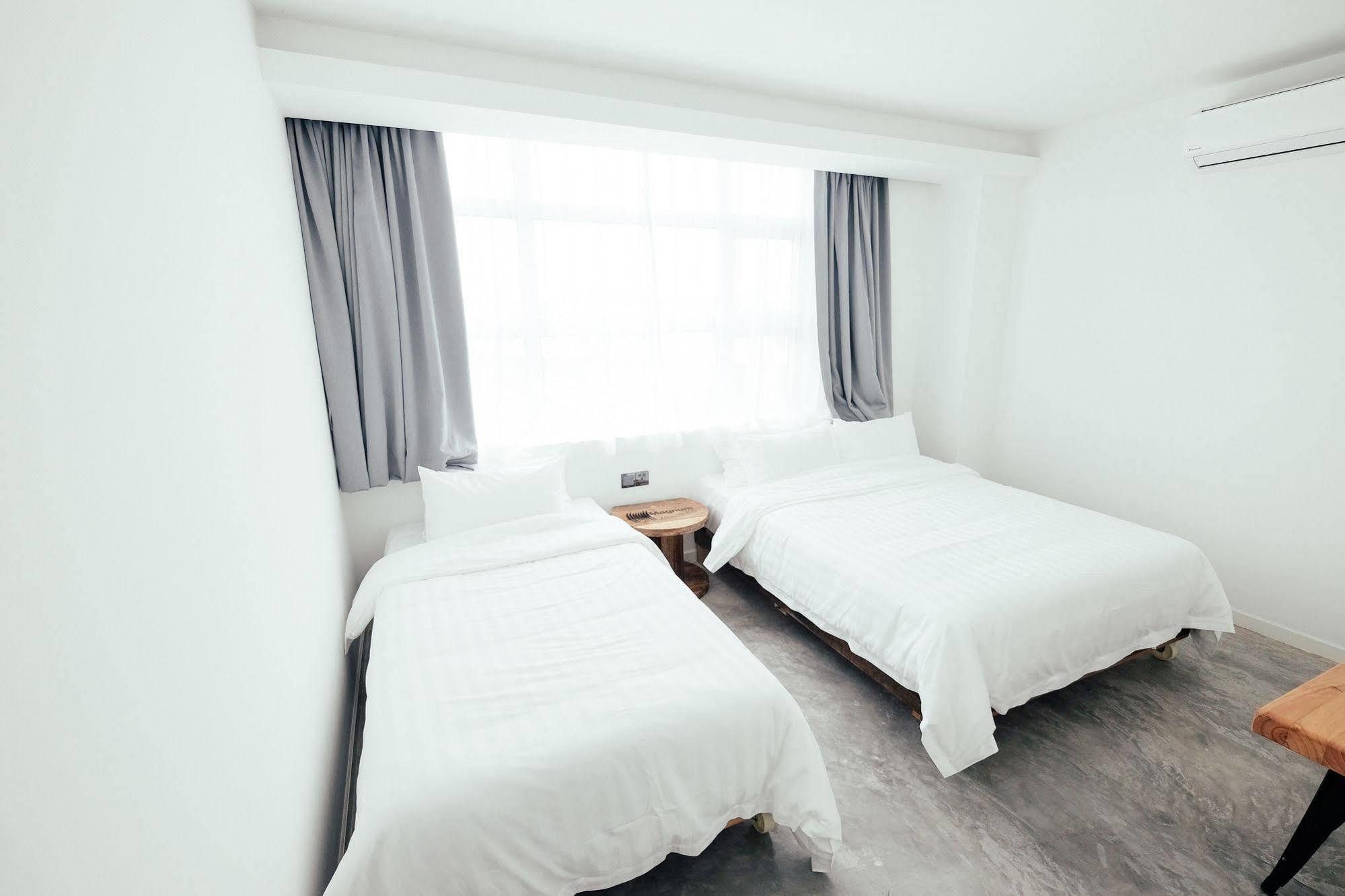 White Loft Hotel Malacca Екстериор снимка