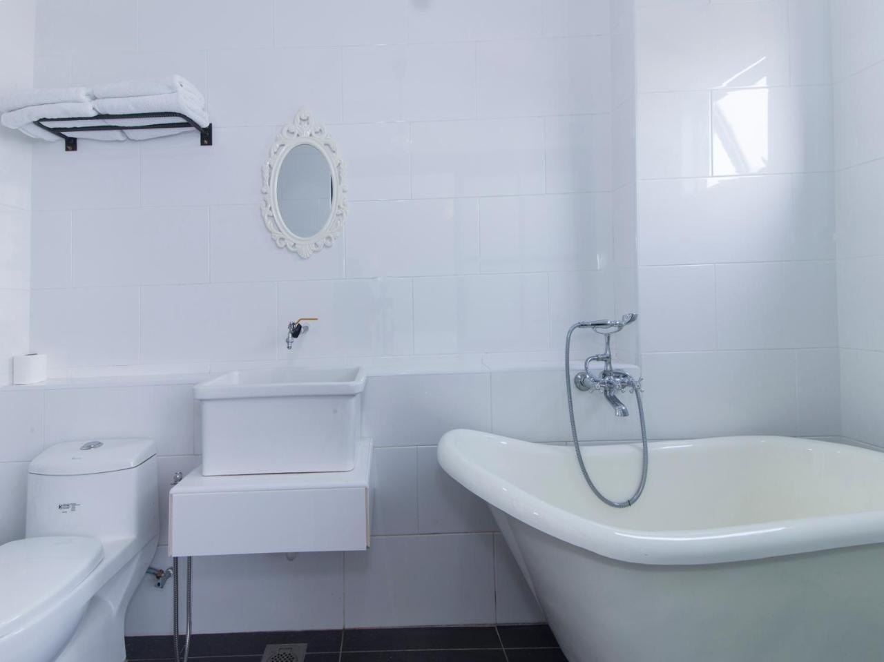 White Loft Hotel Malacca Екстериор снимка