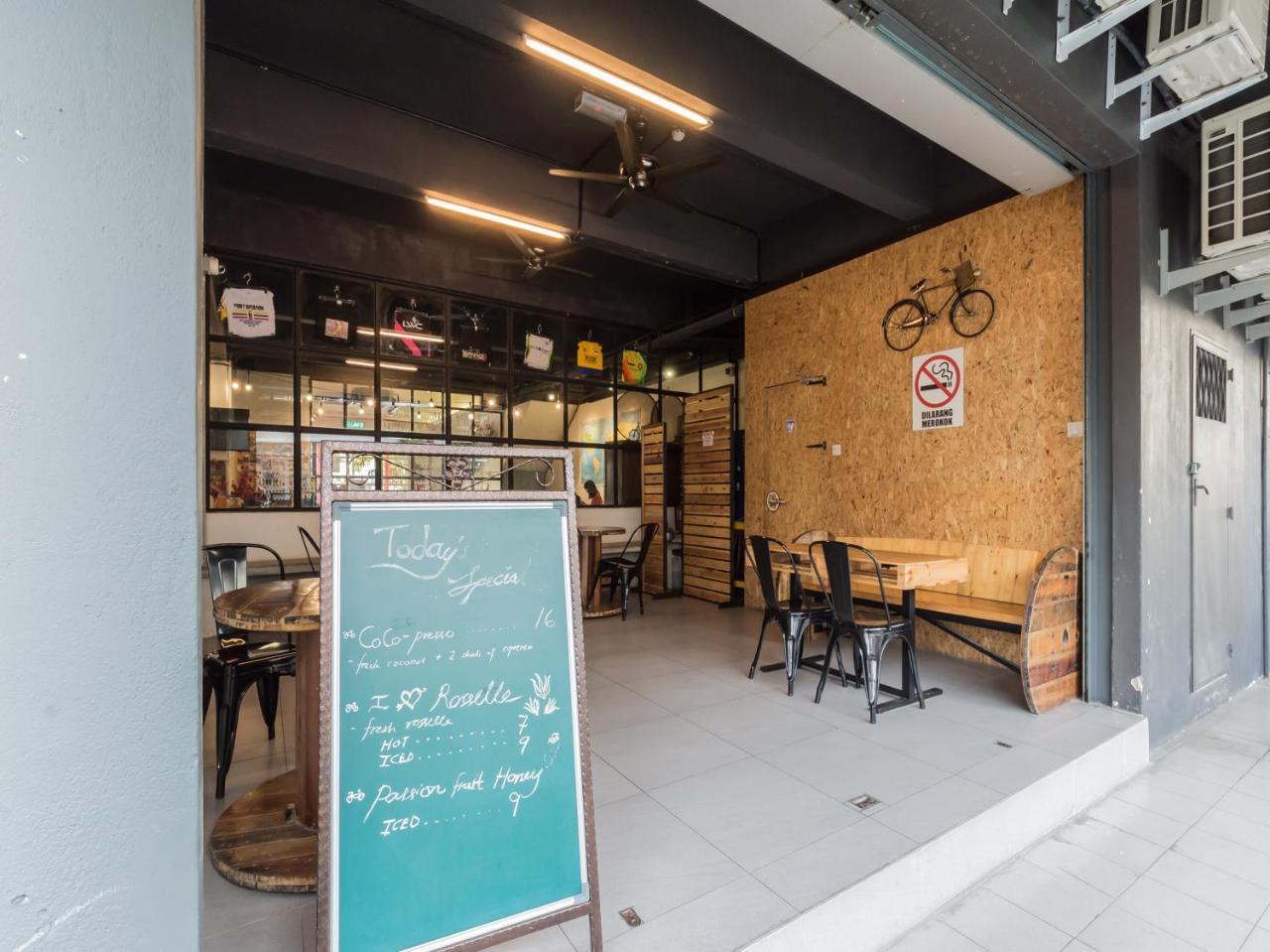 White Loft Hotel Malacca Екстериор снимка