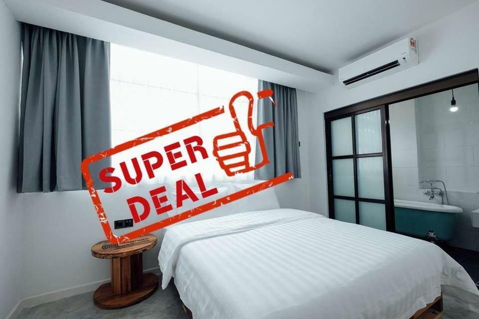 White Loft Hotel Malacca Екстериор снимка